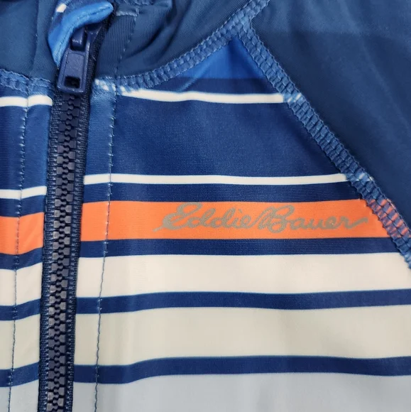 🆕️ Eddie Bauer Rashguard & Hat
